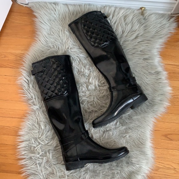 Hunter Refined Quilted Gloss Black Tall Rain Boots - Picture 2 of 12